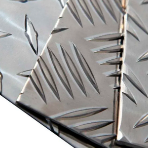 Лист нержавеющий рифленый квинтет 5х1250х2500 мм 08Х18Н10 в наличии в Ростове-на-Дону